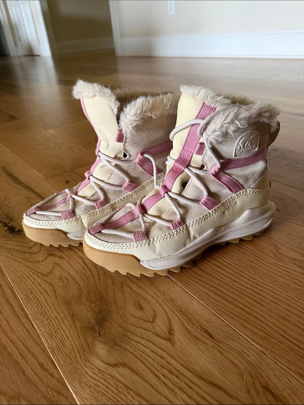 Sorel Women's ONA™ RMX Glacy Plus Waterproof Boots in Honey White & Dazed Mauve